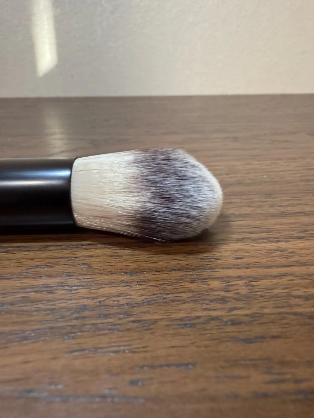 Glo Skin Luminous Setting Powder & Tapered Setting Brush Set